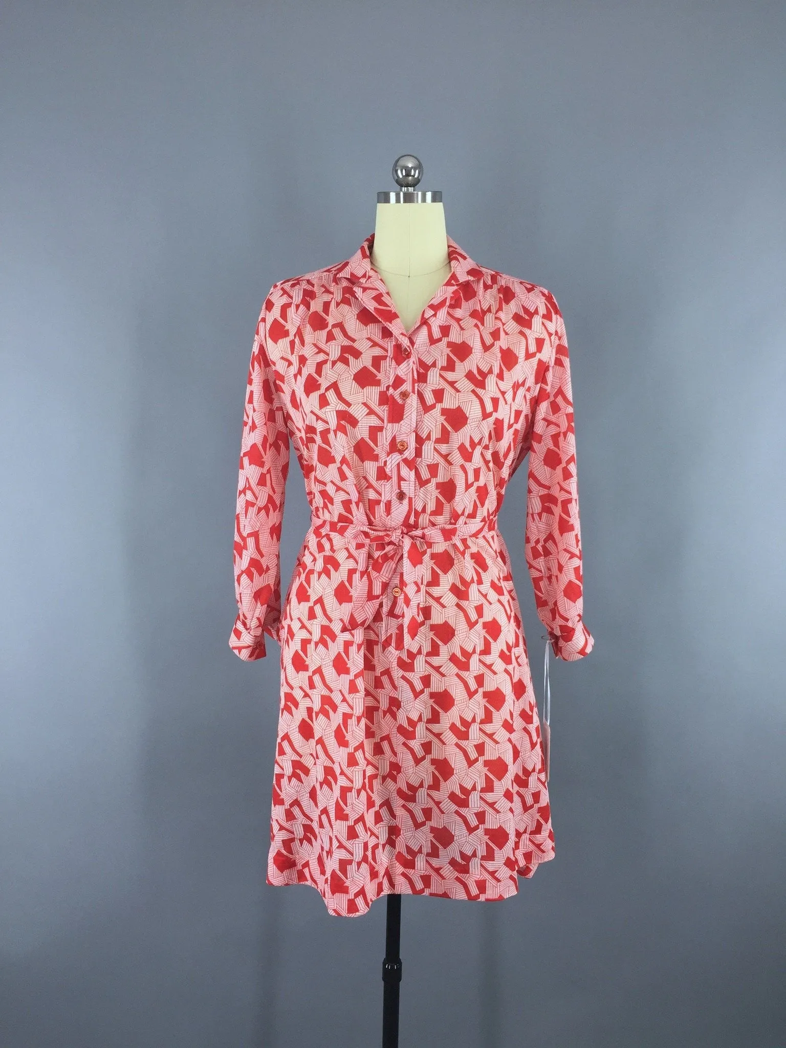 1980s Vintage Red and White Geometric Print Secretary Day Dress