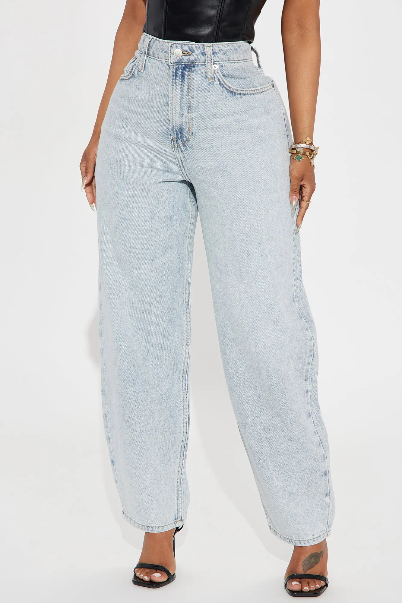 Alessa Taper Leg Baggy Jeans - Light Wash