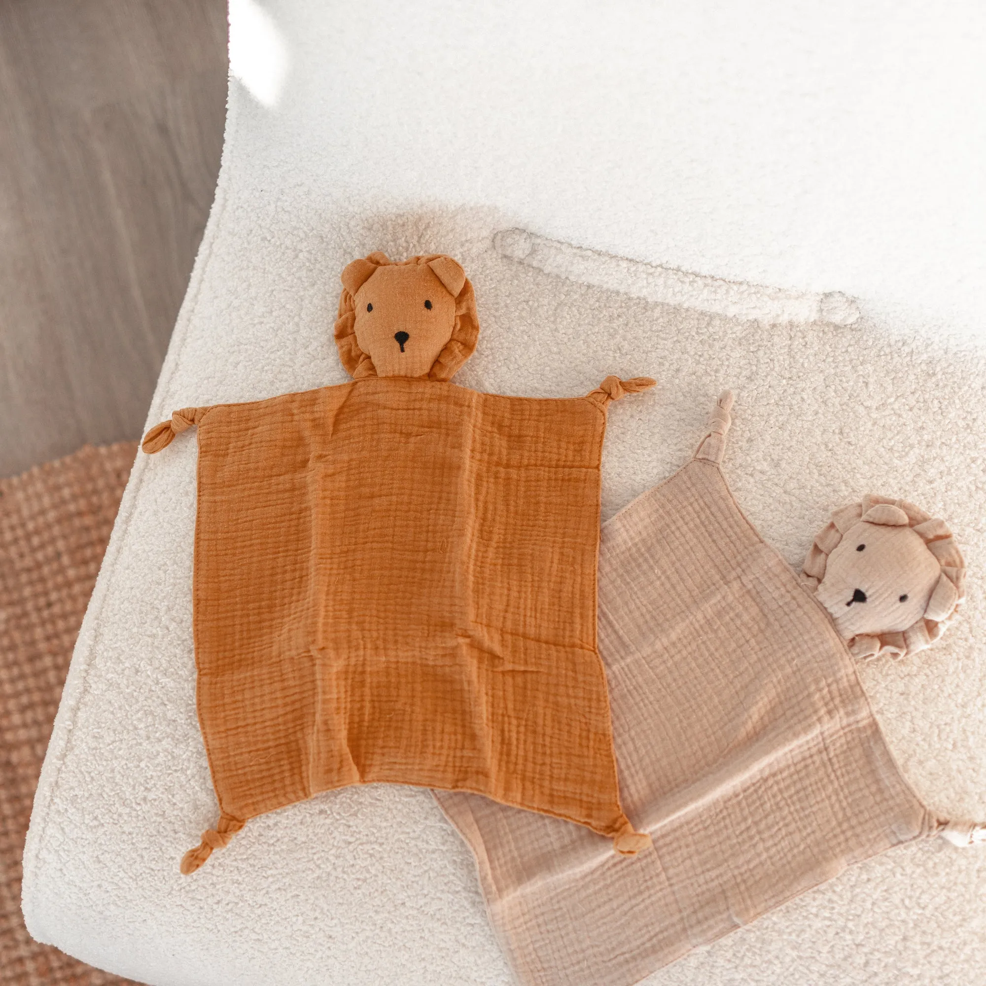 Cotton Baby Comforter Leo The Lion — Mauve