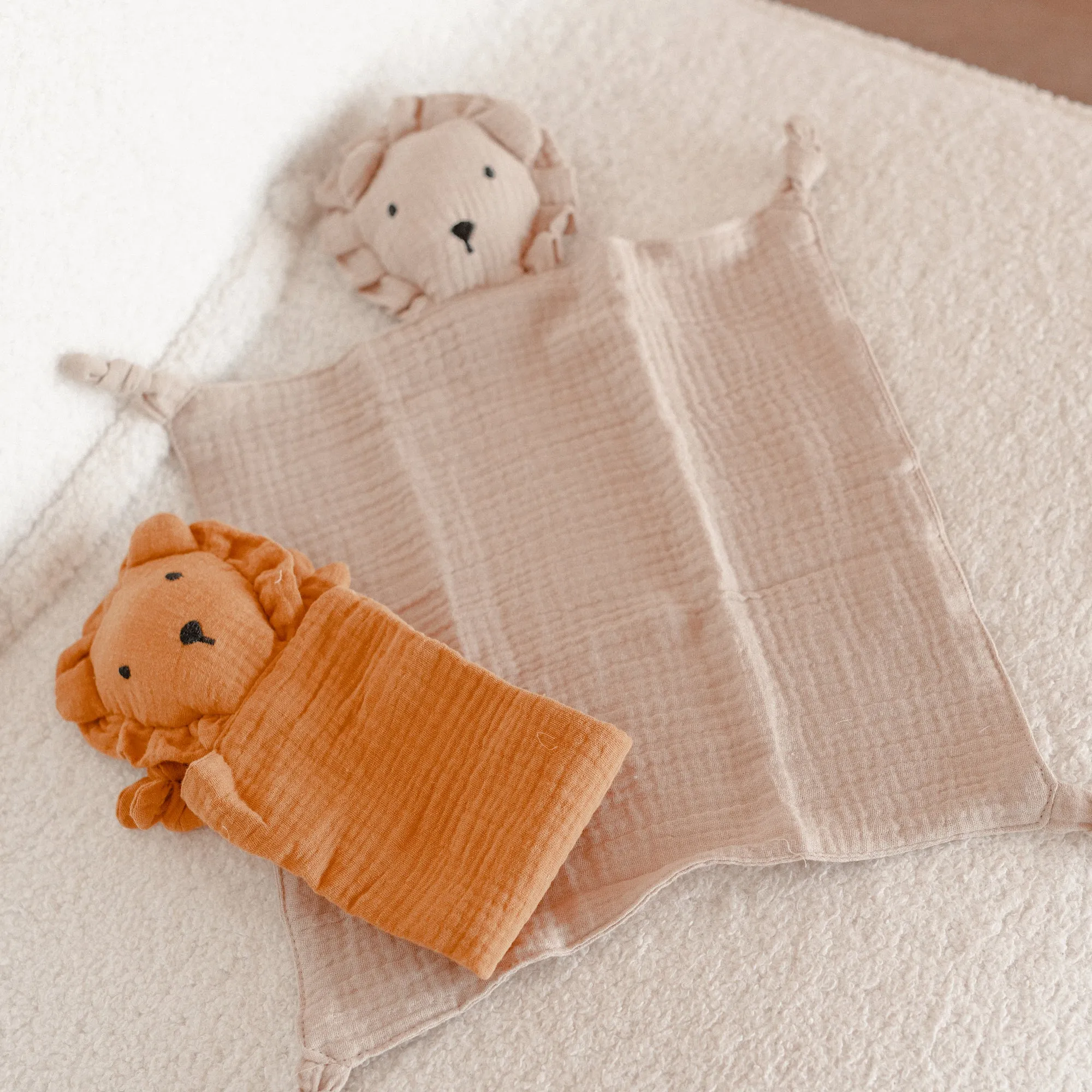 Cotton Baby Comforter Leo The Lion — Mauve