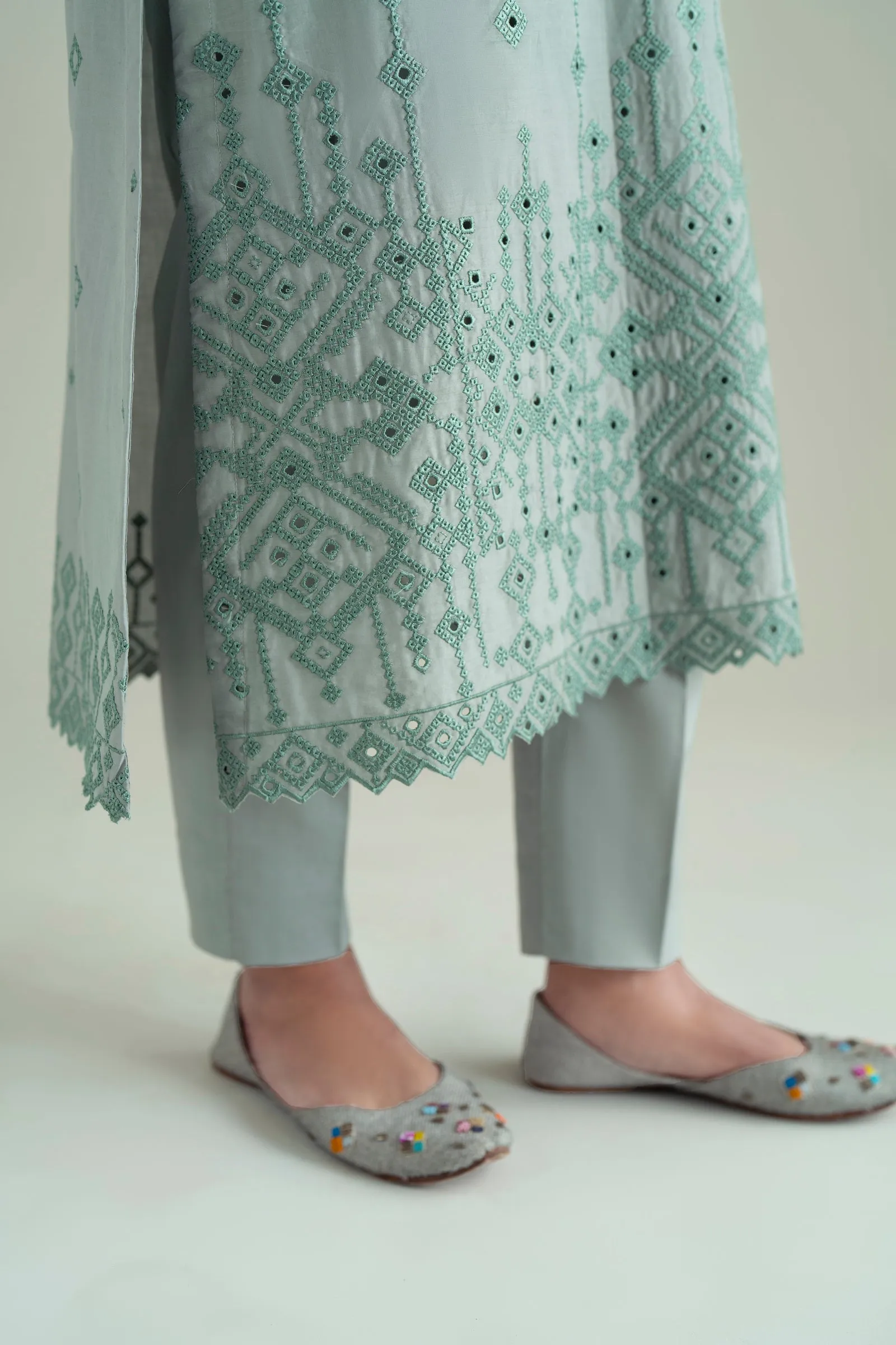 Cotton Lawn wider width Embroidery