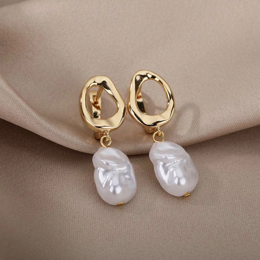 Pearl Drop Earring