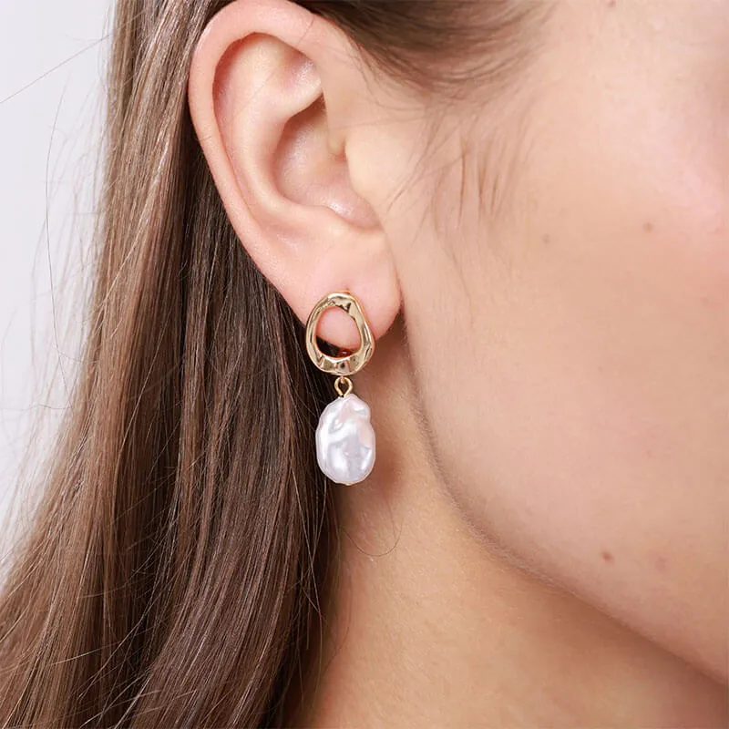 Pearl Drop Earring