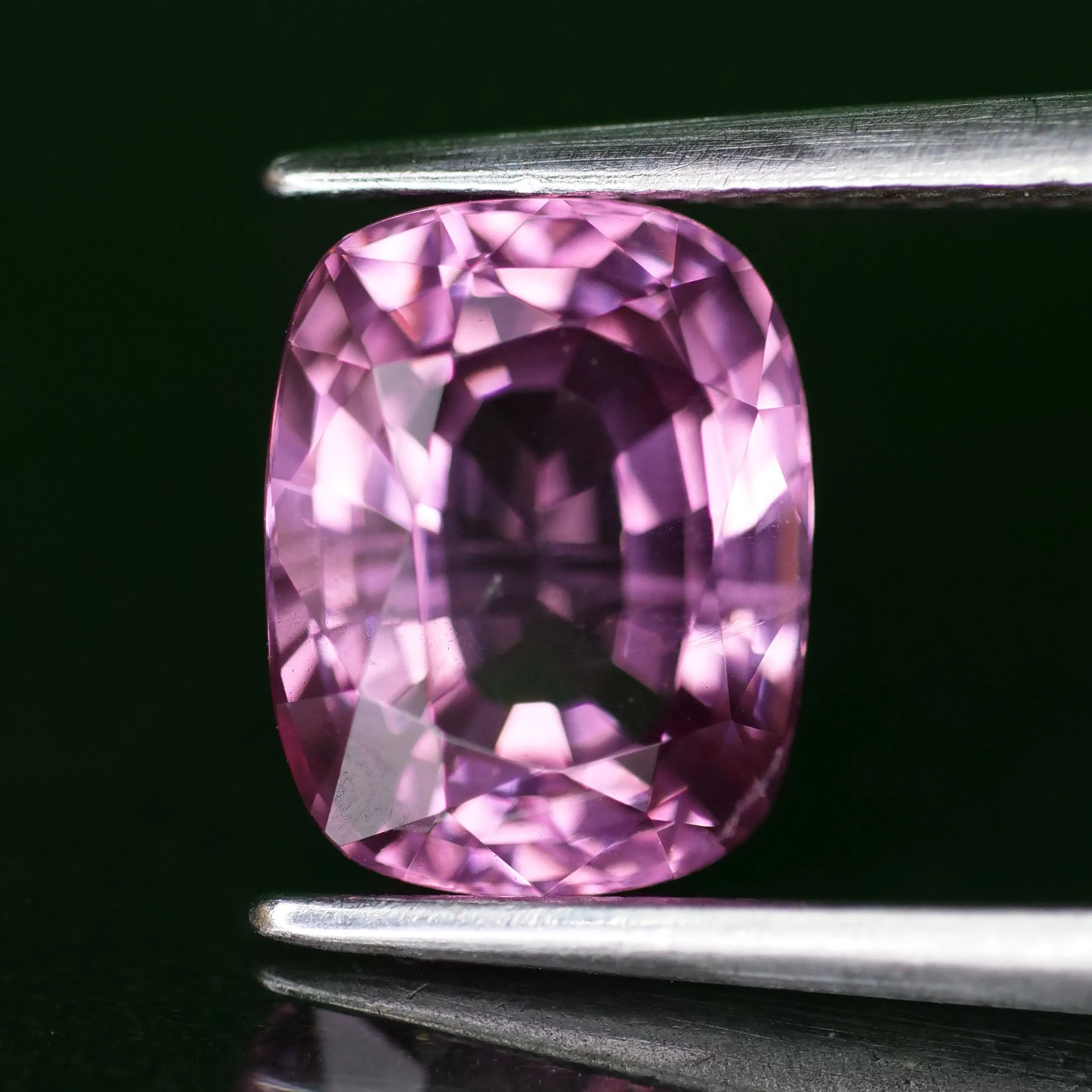 Purple Spinel | natural, cushion cut *8.5x6.5mm, VS, 2.5ct