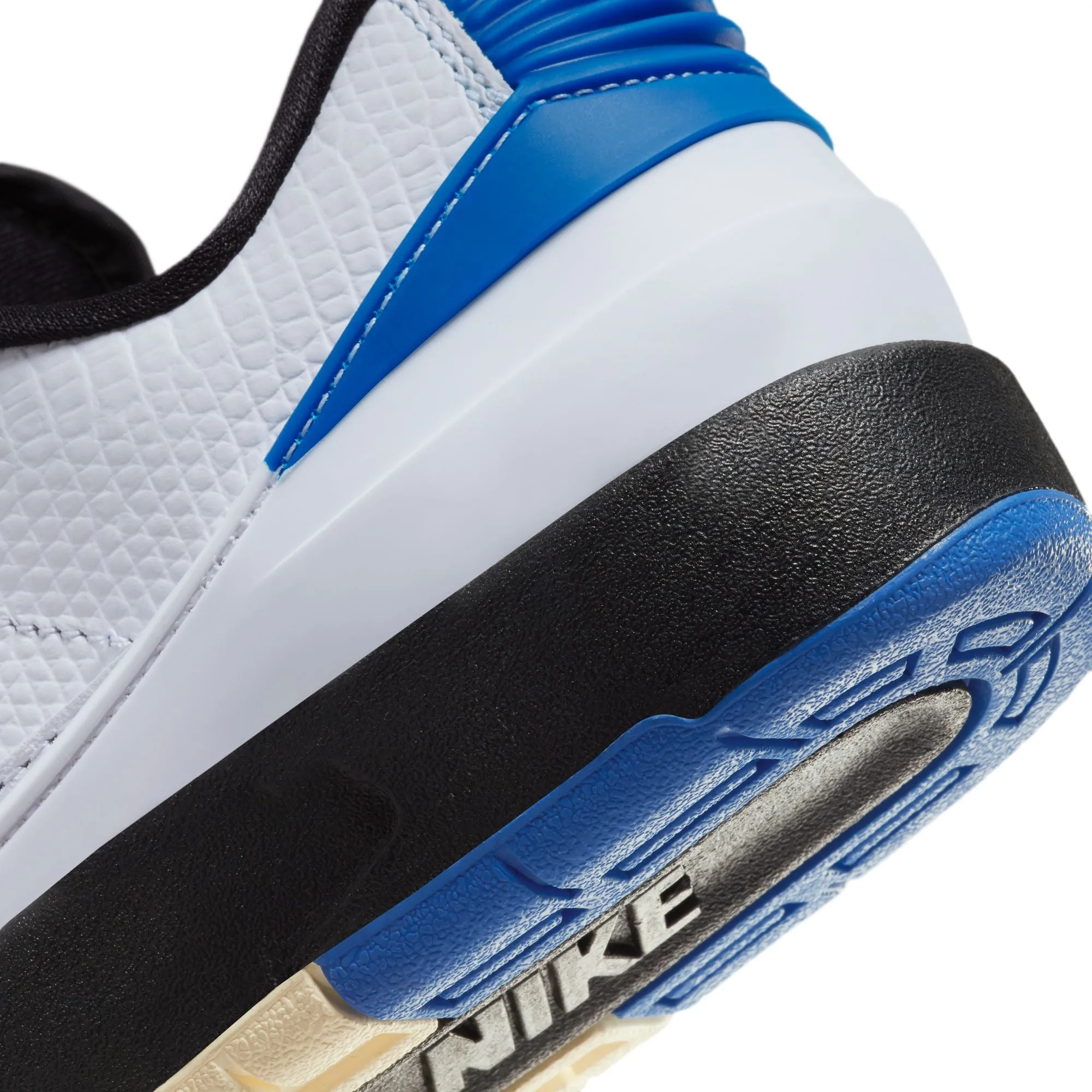 WMNS Air Jordan 2 Retro Low "Varsity Royal"